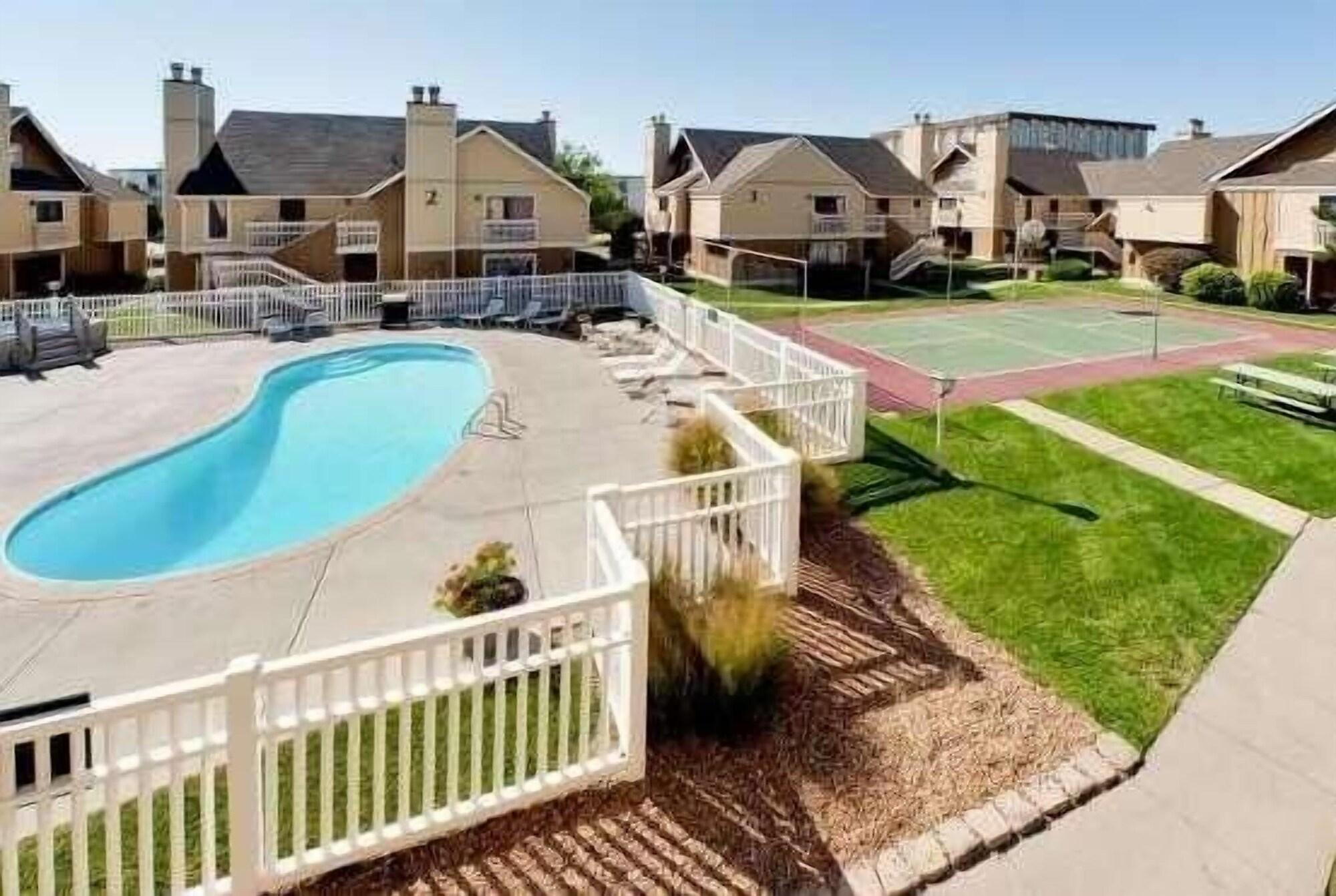 Hawthorn Extended Stay By Wyndham Ουιτσιτά Εξωτερικό φωτογραφία