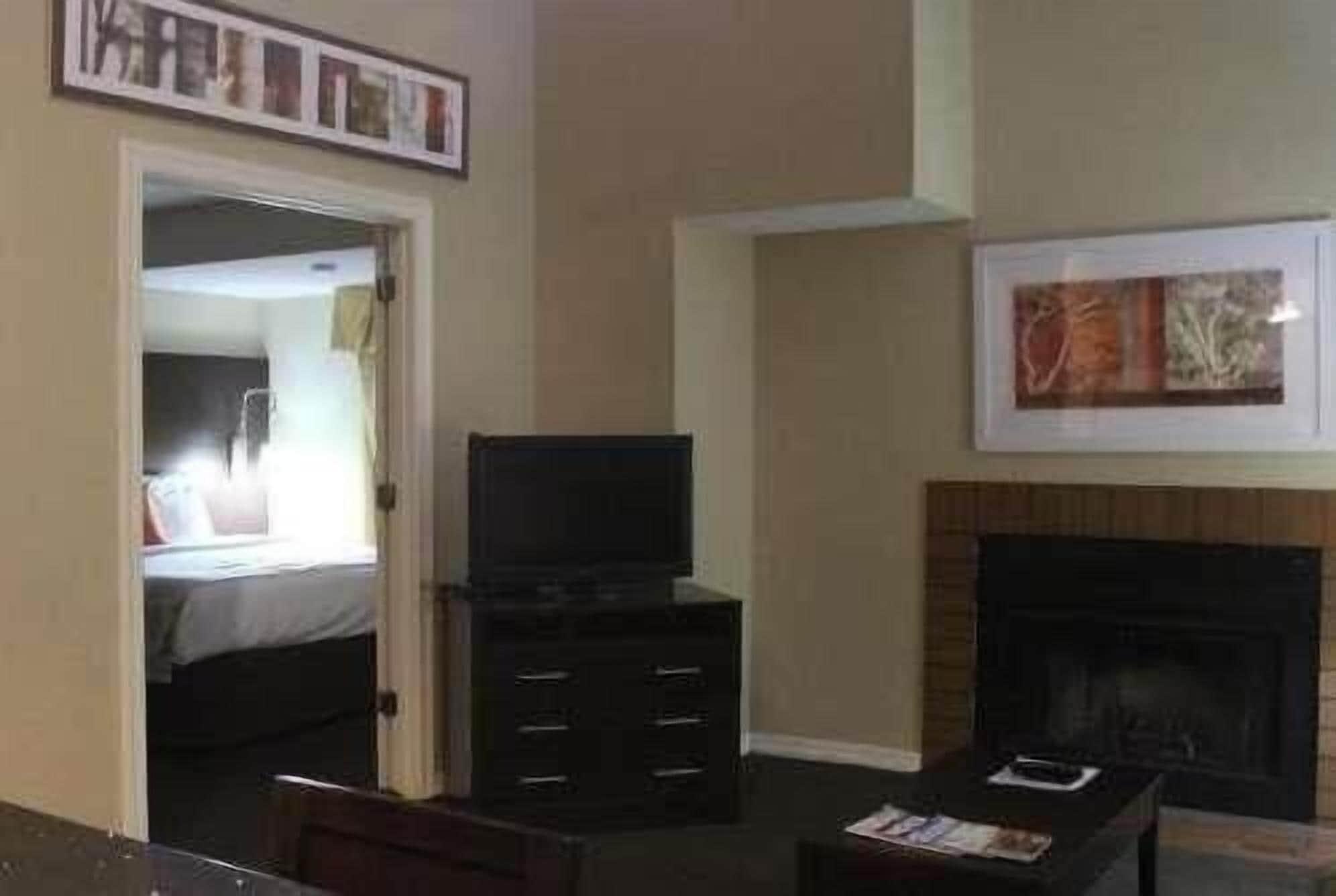 Hawthorn Extended Stay By Wyndham Ουιτσιτά Εξωτερικό φωτογραφία