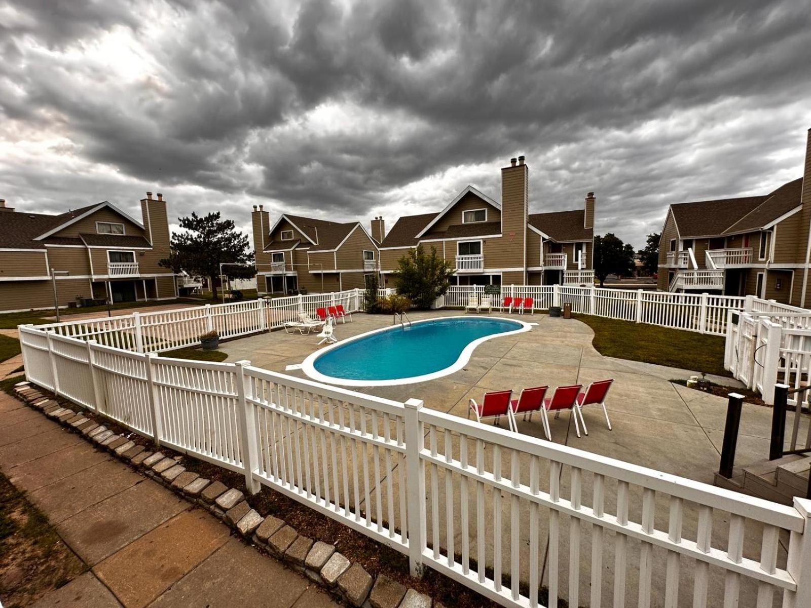 Hawthorn Extended Stay By Wyndham Ουιτσιτά Εξωτερικό φωτογραφία