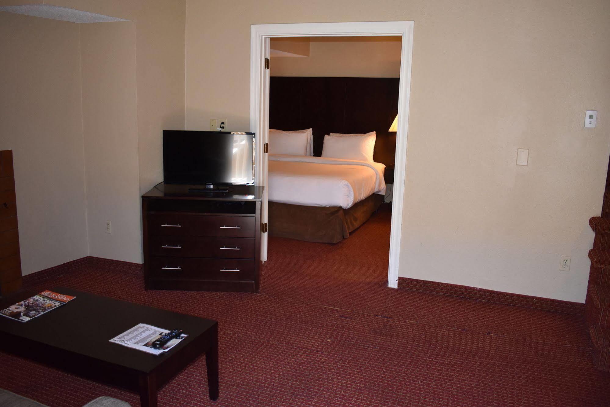 Hawthorn Extended Stay By Wyndham Ουιτσιτά Εξωτερικό φωτογραφία