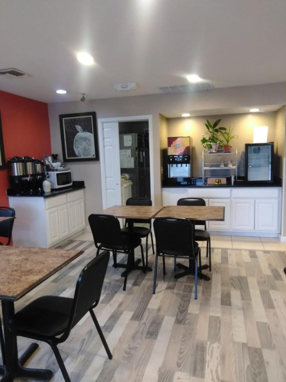 Hawthorn Extended Stay By Wyndham Ουιτσιτά Εξωτερικό φωτογραφία